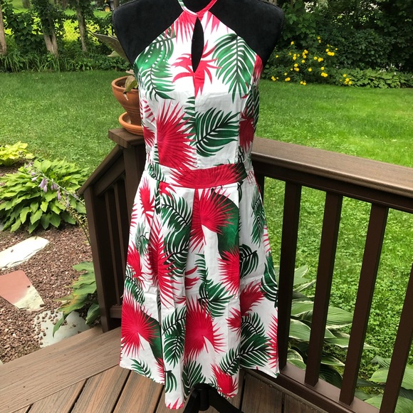 GYK Dresses & Skirts - ❤️🌴Palm Keyhole Halter Dress🌴❤️
